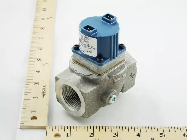 Baso H91MG-8 Gas Valve Natural Gas 25VAC 1 WC Automatic 0.4A